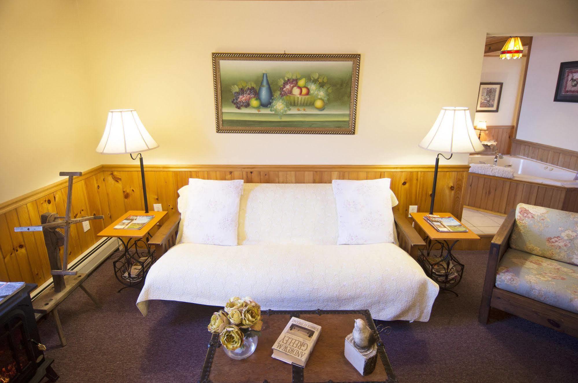 Savannah House Wine Country Inn&Cottages Himrod Bagian luar foto